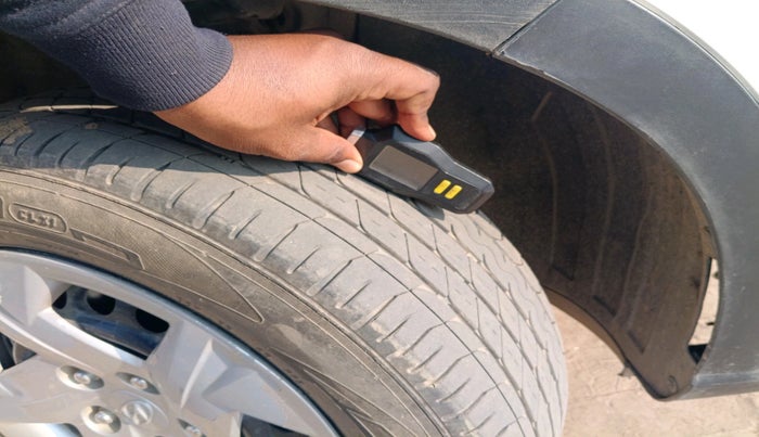 2022 Hyundai VENUE S 1.2, Petrol, Manual, 65,255 km, tyre