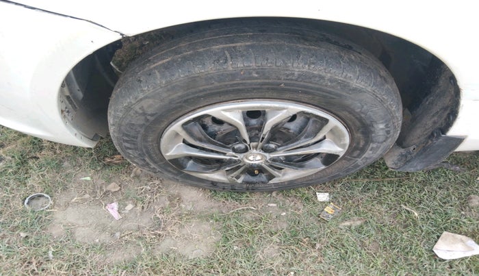 2015 Maruti Swift Dzire LDI, Diesel, Manual, 85,531 km, tyre