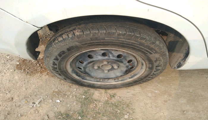 2015 Maruti Swift Dzire LDI, Diesel, Manual, 85,531 km, tyre