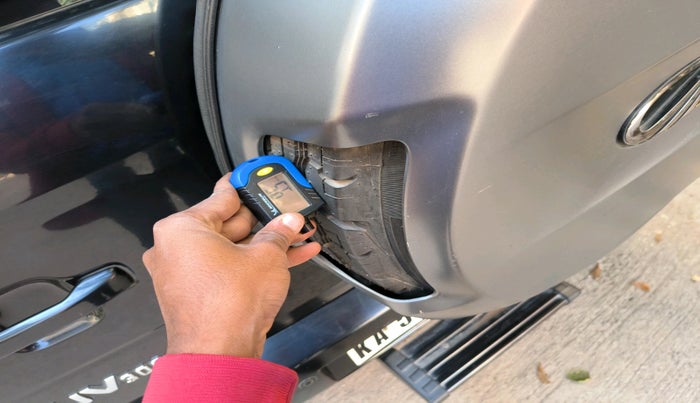 2018 Mahindra TUV300 T10, Diesel, Manual, 76,801 km, tyre