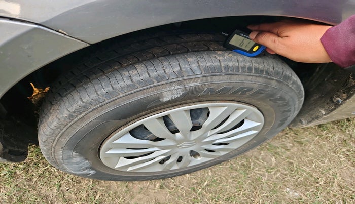 2016 Maruti Swift VXI, Petrol, Manual, 79,655 km, tyre