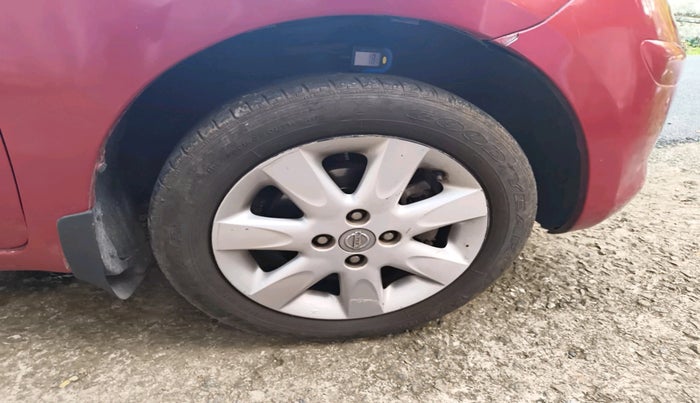 2011 Nissan Micra XV PREMIUM DIESEL, Diesel, Manual, 1,19,595 km, tyre