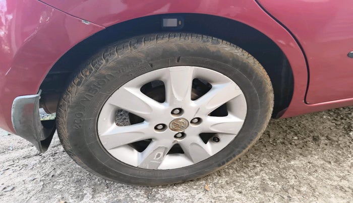 2011 Nissan Micra XV PREMIUM DIESEL, Diesel, Manual, 1,19,595 km, tyre