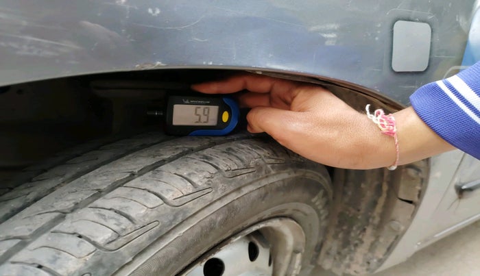 2016 Maruti Wagon R 1.0 LXI CNG, Petrol, Manual, 80,836 km, tyre