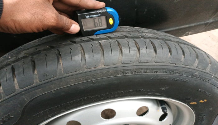 2019 Maruti Swift LXI, Petrol, Manual, 28,388 km, tyre