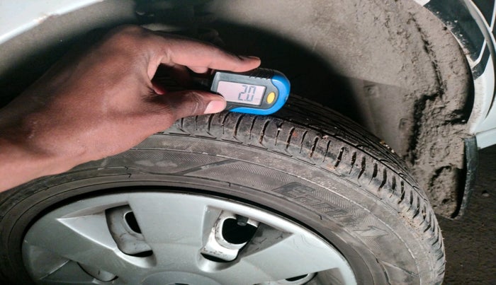 2019 Maruti Eeco 5 STR WITH A/C+HTR CNG, Petrol, Manual, 74,242 km, tyre