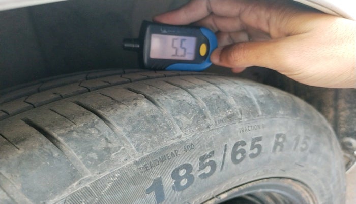 2022 Maruti Ertiga VXi (O), Petrol, Manual, 1,17,612 km, tyre