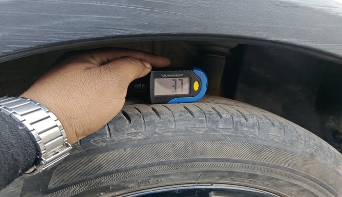 2022 Maruti IGNIS ZETA 1.2, Petrol, Manual, 21,585 km, tyre