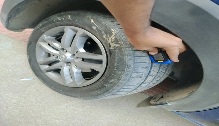 2020 Renault TRIBER RXZ, Petrol, Manual, 73,898 km, tyre