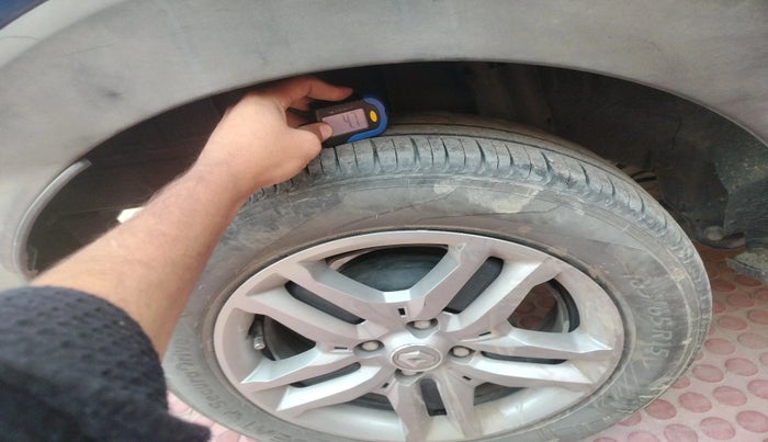 2020 Renault TRIBER RXZ, Petrol, Manual, 73,898 km, tyre