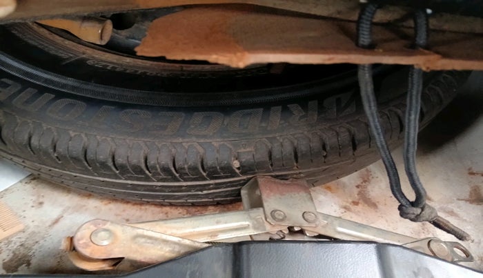 2017 Maruti Dzire VXI, Petrol, Manual, 81,263 km, tyre