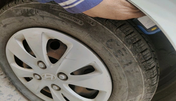 2011 Hyundai i10 SPORTZ 1.2, Petrol, Manual, 1,19,096 km, tyre