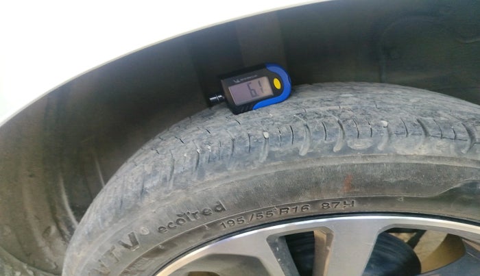 2022 Tata ALTROZ XZ PETROL, Petrol, Manual, 32,929 km, tyre