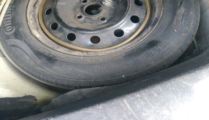 2012 Maruti Swift Dzire VDI, Diesel, Manual, 1,32,740 km, tyre