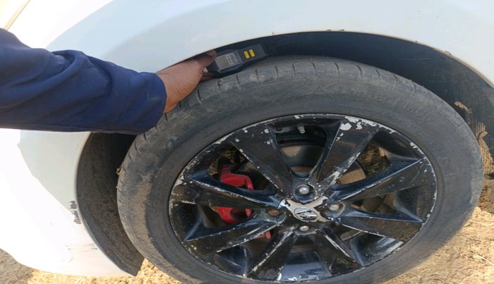 2013 Hyundai Verna FLUIDIC 1.6 CRDI SX, Diesel, Manual, 99,999 km, tyre