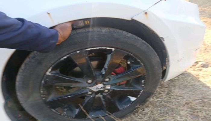 2013 Hyundai Verna FLUIDIC 1.6 CRDI SX, Diesel, Manual, 99,999 km, tyre