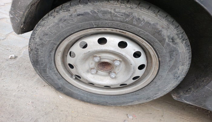 2013 Hyundai i10 ERA 1.1, Petrol, Manual, 1,16,355 km, tyre