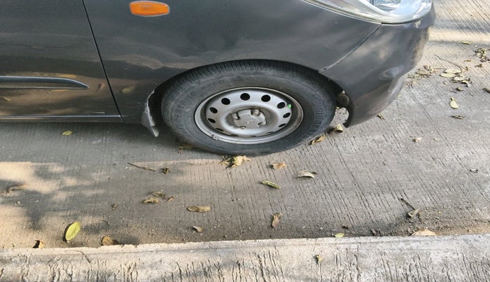 2013 Hyundai i10 ERA 1.1, Petrol, Manual, 33,876 km, tyre