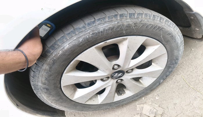 2015 Hyundai Verna FLUIDIC 4S 1.6 VTVT S, Petrol, Manual, 50,168 km, tyre