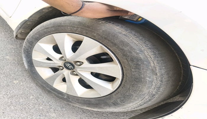 2015 Hyundai Verna FLUIDIC 4S 1.6 VTVT S, Petrol, Manual, 50,168 km, tyre