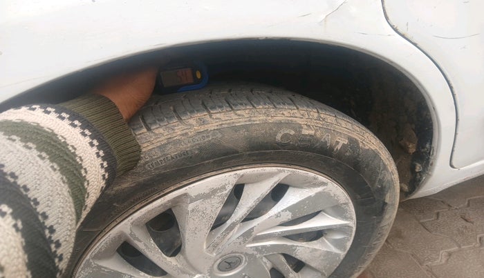 2017 Maruti Ertiga VXI CNG, Petrol, Manual, 1,15,452 km, tyre