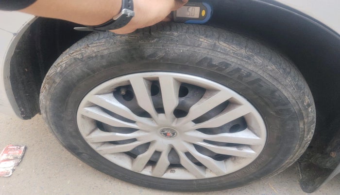 2015 Toyota Etios Liva G, Petrol, Manual, 94,779 km, tyre