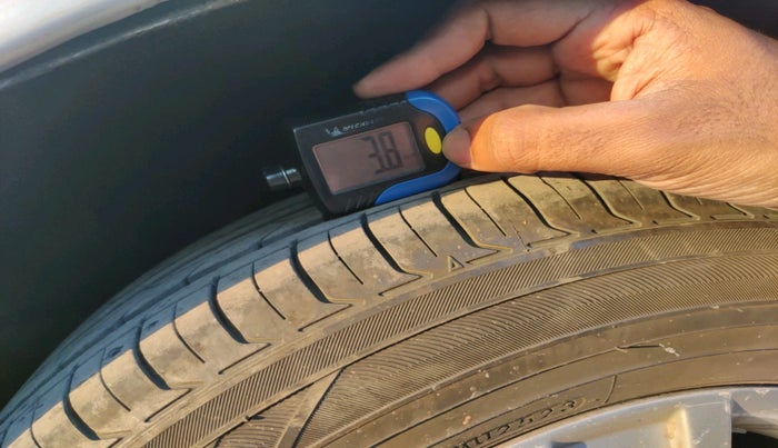 2010 Skoda Laura AMBITION 2.0 TDI CR MT, Diesel, Manual, 81,796 km, tyre