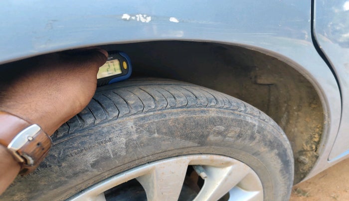 2015 Maruti Ertiga ZDI, Diesel, Manual, 1,60,967 km, tyre