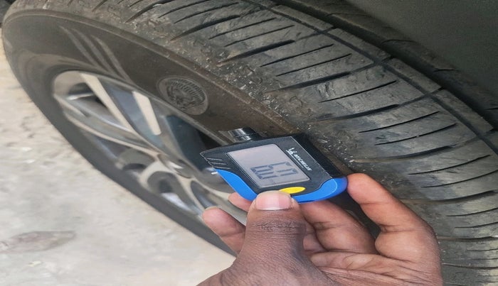 2023 Mahindra XUV700 AX 5 P MT 7 STR, Petrol, Manual, 20,884 km, tyre