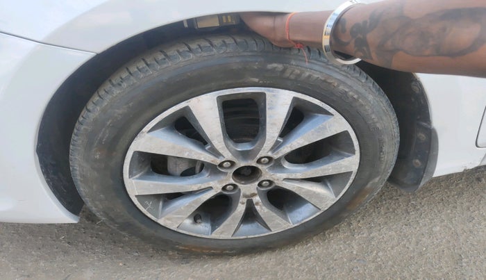 2014 Hyundai Verna FLUIDIC 1.4 VTVT CX, Petrol, Manual, 69,686 km, tyre