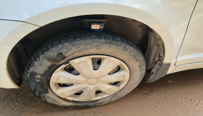 2010 Maruti Swift VXI, Petrol, Manual, 1,31,030 km, tyre