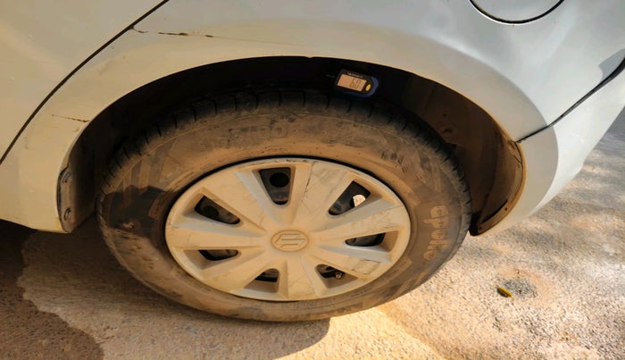 2010 Maruti Swift VXI, Petrol, Manual, 1,31,030 km, tyre