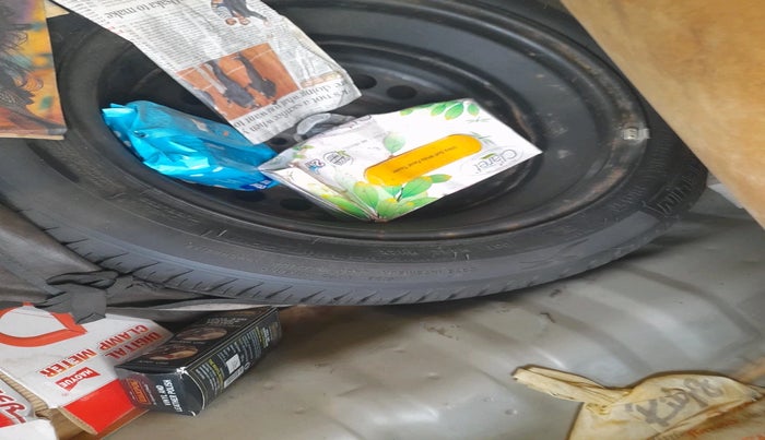 2012 Honda City 1.5L I-VTEC S MT, Petrol, Manual, 1,16,194 km, tyre