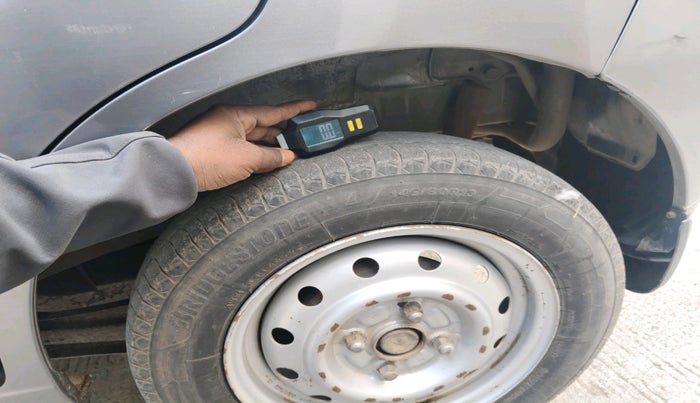 2018 Maruti Wagon R 1.0 LXI CNG (O), Petrol, Manual, 1,45,987 km, tyre