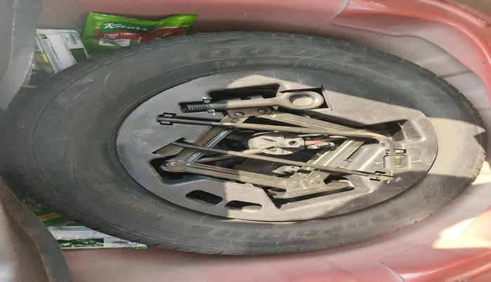 2010 Hyundai i10 SPORTZ 1.2, Petrol, Manual, 73,296 km, tyre