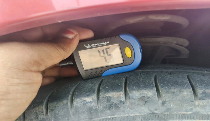 2010 Hyundai i10 SPORTZ 1.2, Petrol, Manual, 73,296 km, tyre