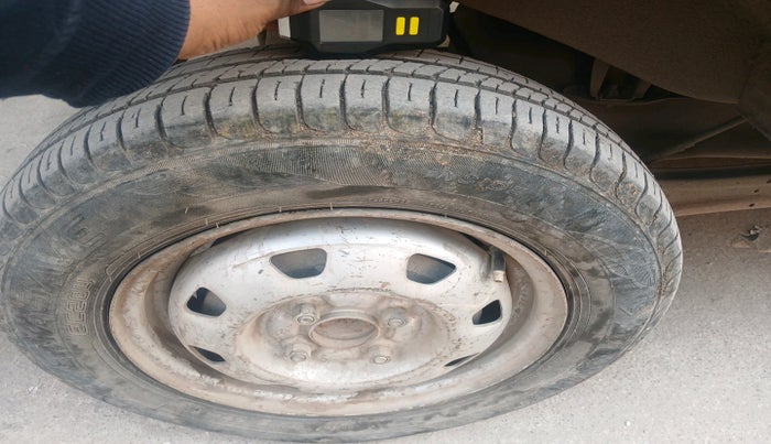 2018 Maruti Eeco 5 STR CNG WITH HTR, Petrol, Manual, 93,687 km, tyre