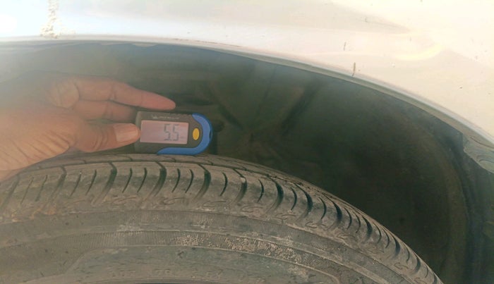 2011 Toyota Etios G, Petrol, Manual, 27,860 km, tyre