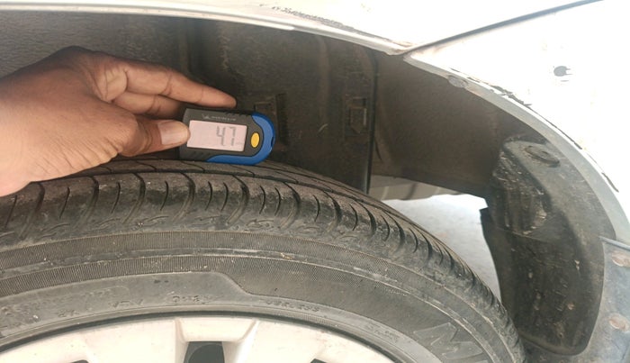 2011 Toyota Etios G, Petrol, Manual, 27,860 km, tyre