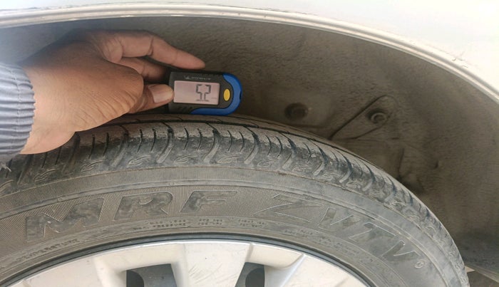 2011 Toyota Etios G, Petrol, Manual, 27,860 km, tyre