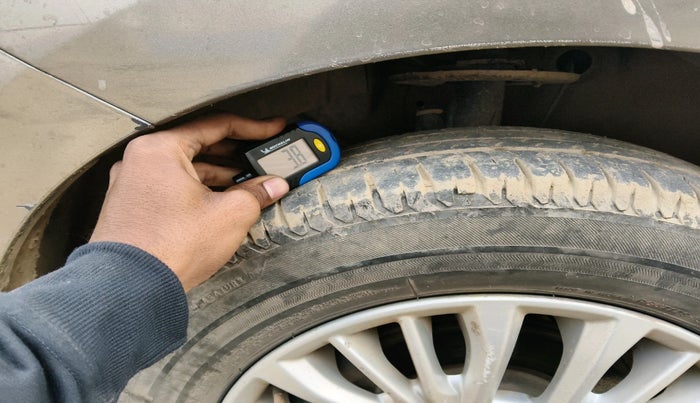 2022 Maruti Ertiga VXI CNG, Petrol, Manual, 27,764 km, tyre