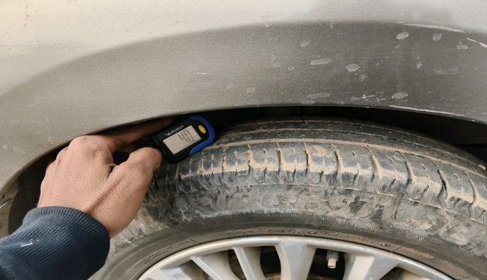 2022 Maruti Ertiga VXI CNG, Petrol, Manual, 27,764 km, tyre