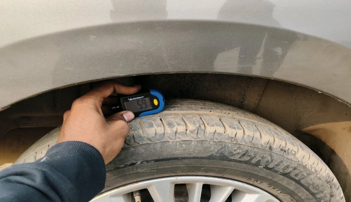 2022 Maruti Ertiga VXI CNG, Petrol, Manual, 27,764 km, tyre