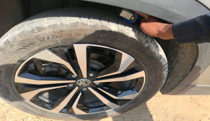 2023 MG HECTOR PLUS SHARP PRO 1.5 TURBO MT 6 STR, Petrol, Manual, 23,891 km, tyre