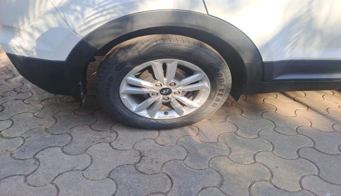 2015 Hyundai Creta SX PLUS 1.6 PETROL, Petrol, Manual, 38,500 km, tyre