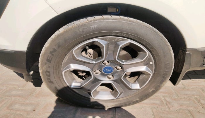 2020 Ford Ecosport TITANIUM 1.5L SPORTS(SUNROOF) DIESEL, Diesel, Manual, 1,47,478 km, tyre