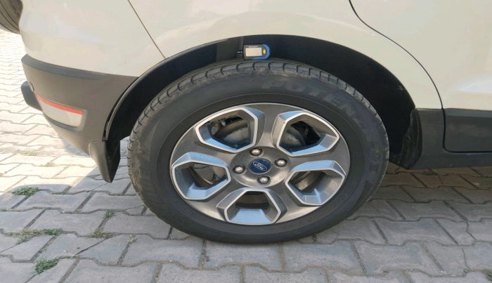 2020 Ford Ecosport TITANIUM 1.5L SPORTS(SUNROOF) DIESEL, Diesel, Manual, 1,47,478 km, tyre