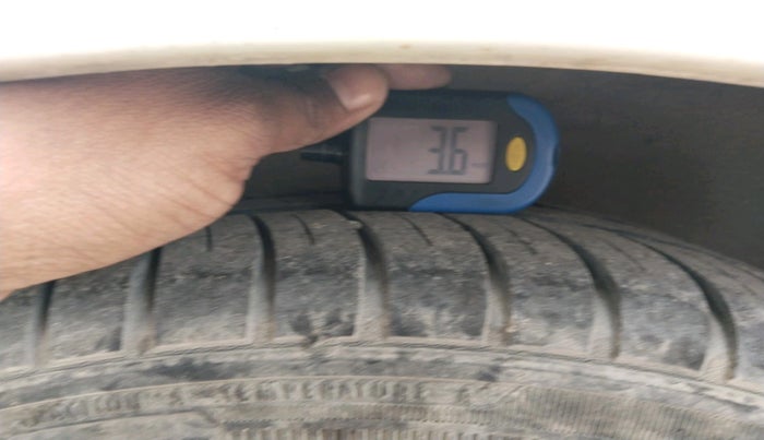 2013 Honda Brio S MT, Petrol, Manual, 79,212 km, tyre