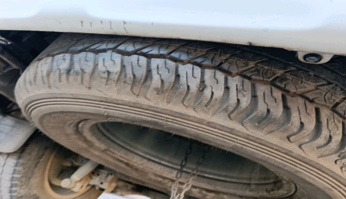 2015 Toyota Fortuner 3.0 4X2 MT, Diesel, Manual, 1,19,847 km, tyre