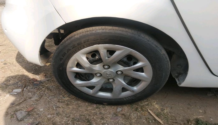 2017 Hyundai Grand i10 SPORTZ 1.2 KAPPA VTVT, Petrol, Manual, 86,787 km, tyre